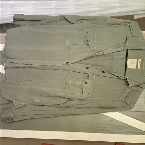 Olive green button down - Picture 2 of 5